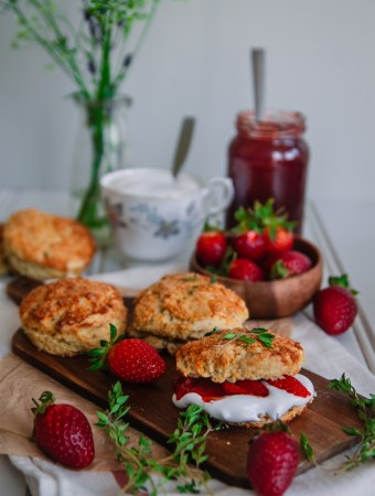 Vegan Thyme Scones